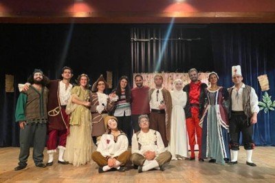 Türk Kızılay tiyatro atölyesi kursiyerleri ilk oyunlarını sergiledi