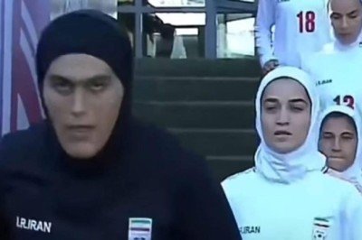 Ürdünİran kadınlar maçında erkek kaleci iddiası