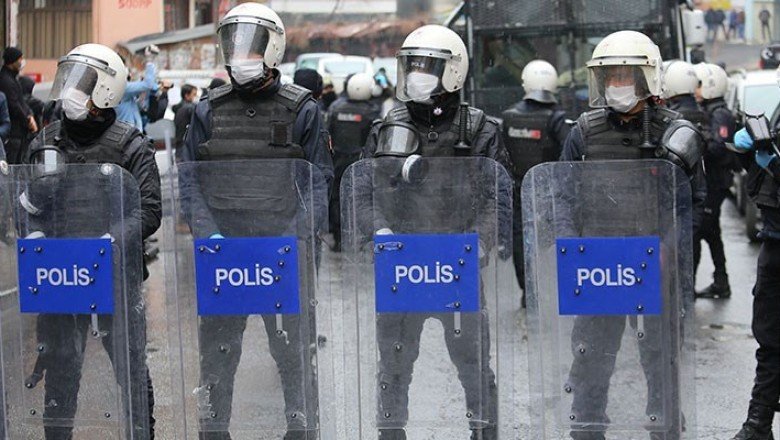 Van'da gösteri yürüyüşü ve açık hava toplantılarına yasak