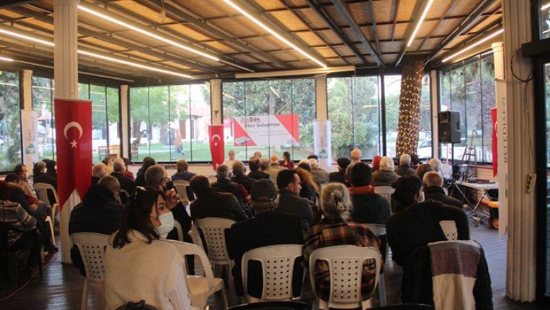 Yeniden kurma mücadelesi vermeliyiz