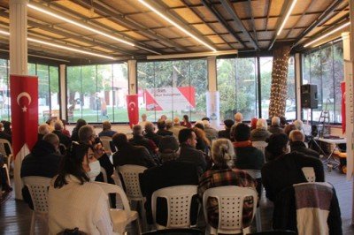 Yeniden kurma mücadelesi vermeliyiz