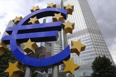 Euro Bölgesi üçüncü çeyrekte yüzde 2,1 büyüdü