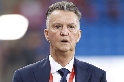 Hollanda'da Louis van Gaal sakatlığı nedeniyle sahada olamayacak