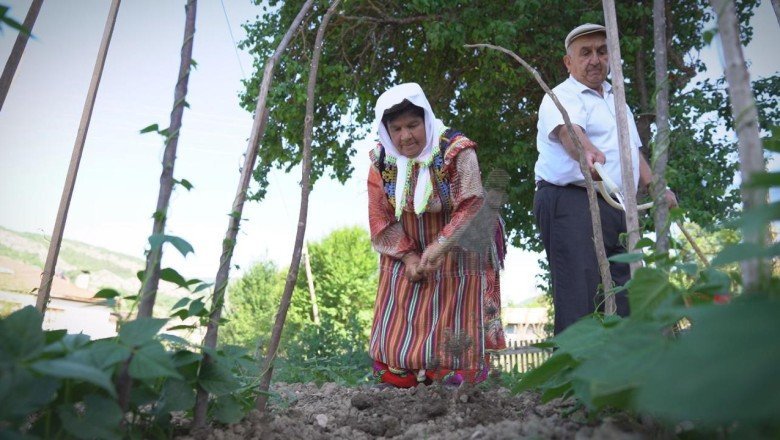 TRT'nin sevilen programı 'Ömür Dediğin'e vefa ödülü