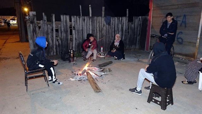 5 şiddetindeki depremden sonra Düzce bir kez daha sallandı! Halk artık evlerine giremiyor