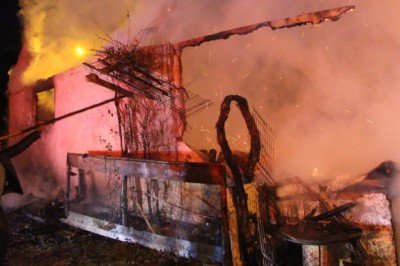 Bolu'daki ahşap evde yangın çıktı