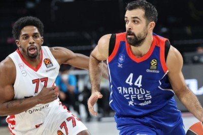 Anadolu Efes son çeyrekte fark attı