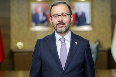 Bakan Kasapoğlu Naim Süleymanoğlu'nu andı