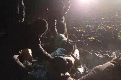 BelarusLitvanya sınırı: Göçmenlere köpeklerle müdahale edildi