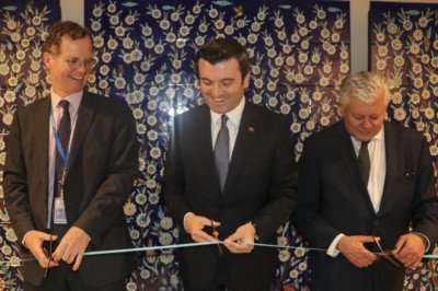 İznik çini panoları UNESCO binasının duvarını süsleyecek