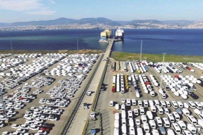 Otomotiv ihracatı ekimde 2,6 milyar dolara düştü