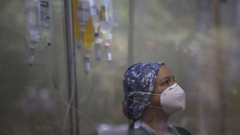 Yunanistan'da sağlık sektörü çalışanları hükümeti protesto etti