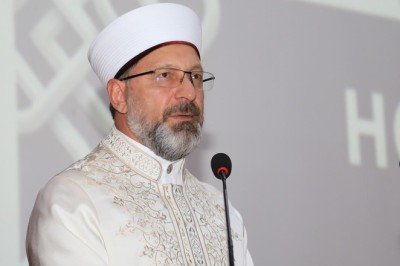 Ali Erbaş: 7 kıtada İslam medeniyetinin çok güçlü izleri vardır