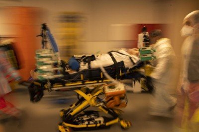 Almanyada COVID19 hastalarının naklinin askeri uçaklarla yapılması gündemde