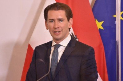 Avusturyada eski Başbakan Kurzun dokunulmazlığı kaldırıldı