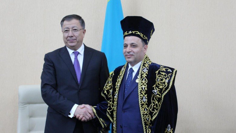 AYM Başkanı Arslan'a Kazakistanda "Fahri Profesör" unvanı verildi