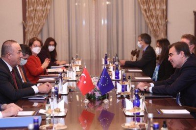 Bakan Çavuşoğlu, AB Komisyonu Başkan Yardımcısı ile görüştü