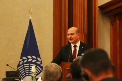 Bakan Soylu KADES uygulaması için verilen ödülü aldı