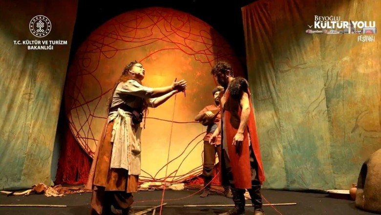 İletişim Başkanı Altun: Sanatın ve sanatçının yanında olmaya devam ediyoruz