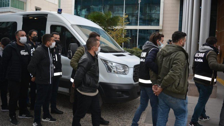 İzmir'de silah kaçakçılığı operasyonu: 7 tutuklama