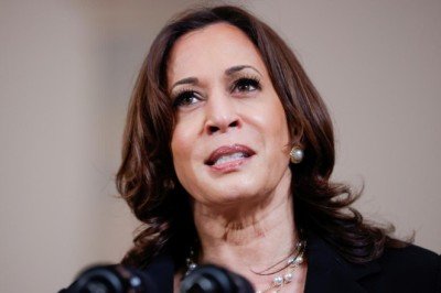 Kamala Harris'in İletişim Direktörü istifa ediyor
