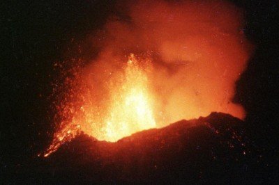 Nyamuragira yanardağı tekrar faaliyete geçebilir