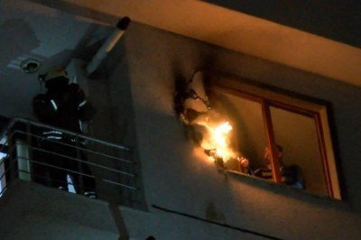 Pendik'te bir kişi evini yakmaya çalıştı