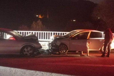 Adıyaman'da otomobiller çarpıştı: 6 kişi yaralandı
