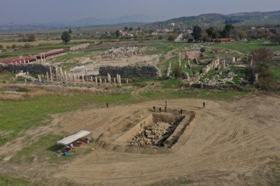 Aydın'daki antik kent Magnesia'da 'Zeus Tapınağı' ortaya çıktı