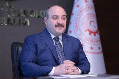 Bakan Varank'tan salgın sonrası dönemde beceri tazeleme vurgusu