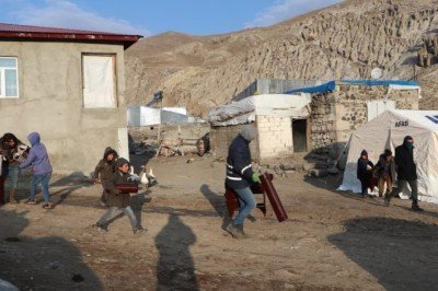 Erzurum'daki depremde 45 evde ağır hasar oluştu