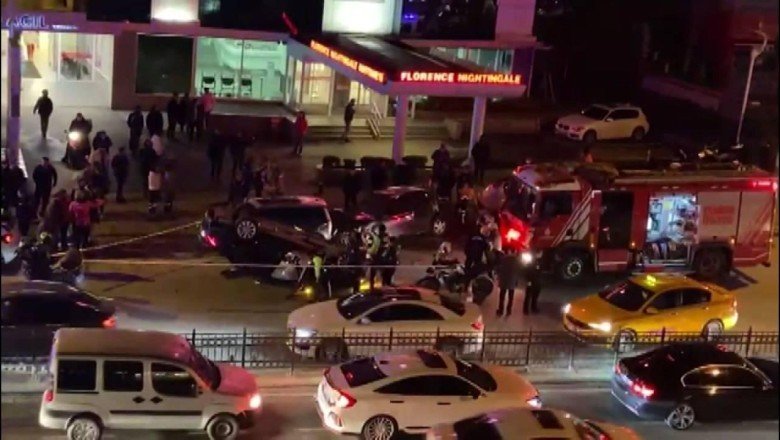 İstanbul'da trafik kazası: 4 araca çarpıp takla attı