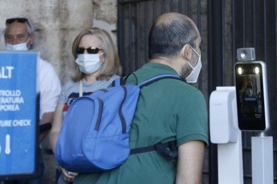 İtalya'da günlük vaka sayısı 11 bini geçti