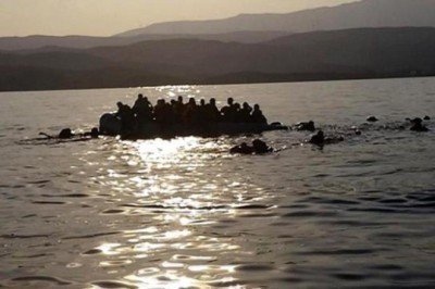 Libya açıklarında en az 75 düzensiz göçmen boğularak öldü