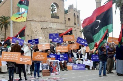 Libya'da Kaddafi ve Hafter'in adaylığı protesto edildi