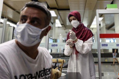 Nüfusun yüzde 60'ı iki doz aşılandı