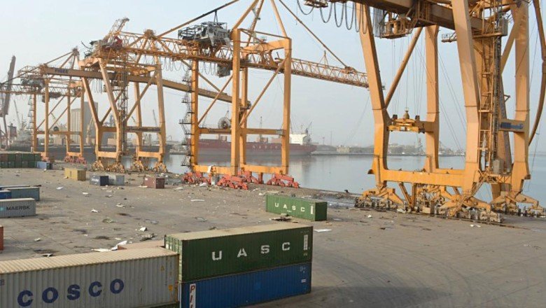 Yemen, iki petrol gemisinin Hudeyde Limanı'na girmesine izin verdi