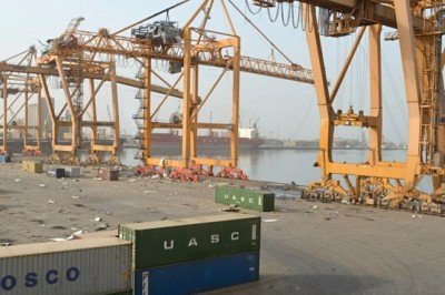 Yemen, iki petrol gemisinin Hudeyde Limanı'na girmesine izin verdi