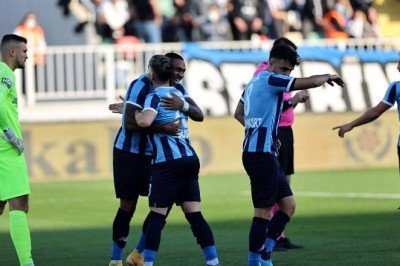 Adana Demirspor İzmir'den 3 puanla döndü