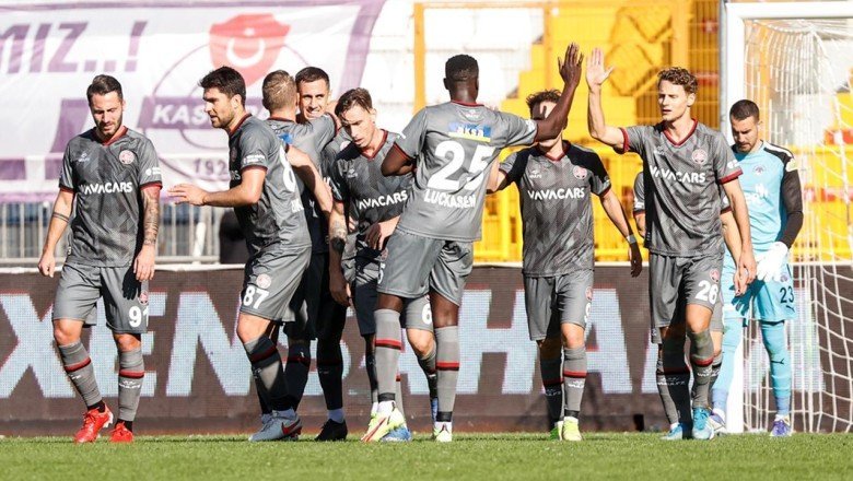 Fatih Karagümrük üç puanı üç golle aldı