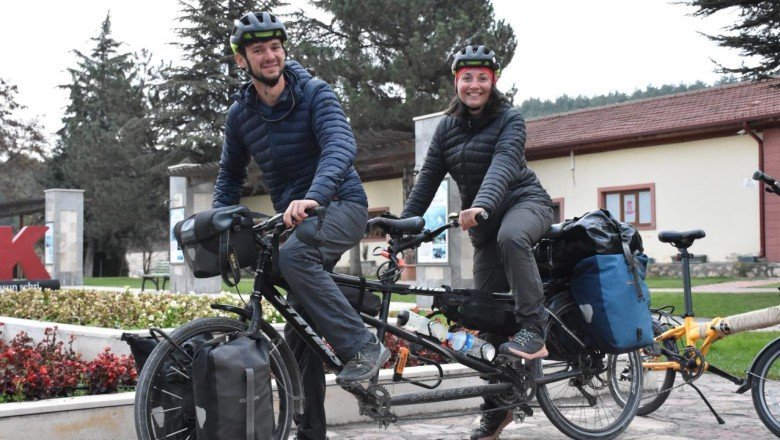 Fransız çift, Türkiye'de 10 bin kilometre pedal çevirdi