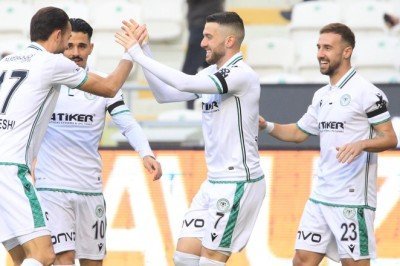 Konyaspor seriye devam etti