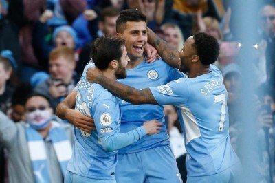 Manchester City evinde farklı kazandı