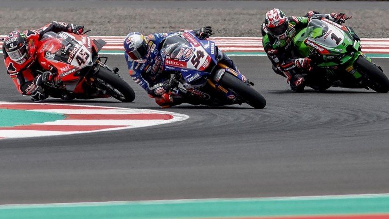 Toprak Razgatlıoğlu Endonezya'daki ikinci yarışı 4. bitirdi