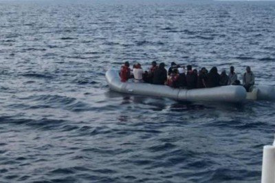 Tunus açıklarında 223 düzensiz göçmen yakalandı