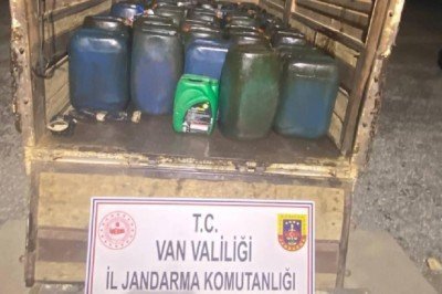 Vanda 2 bin 800 litre kaçak motorin ele geçirildi