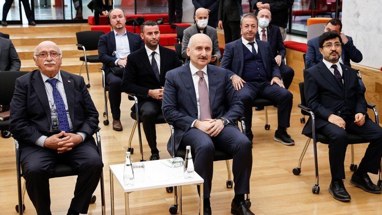 Bakan Karaismailoğlu Teknopark İstanbul'u ziyaret etti