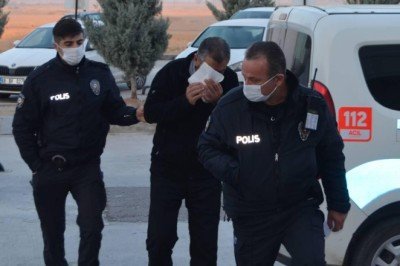 Eşinin uyurken bıçakladığı kadın ağır yaralandı