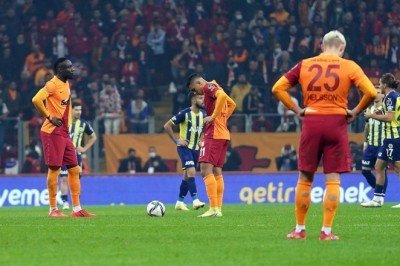 Galatasaray büyük maçlarda üstünlüğünü koruyamadı