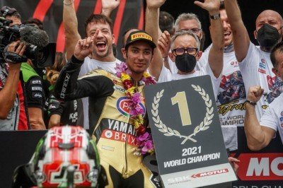 Toprak Razgatlıoğlu: Hayalimiz olan şampiyonluğu kazandık